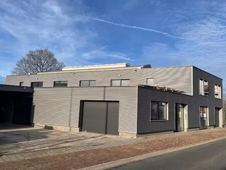 activiteits- of opslagruimte op een toplocatie nabij de a12