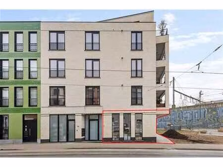 commerce - rez-de-chausée