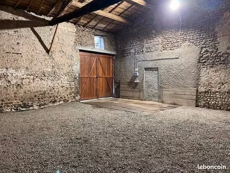 loue grange de 90m² sur sayat