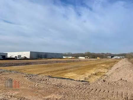 bedrijfsgebouw op maat van 1.318 m² met 225 m² kantoorrui...