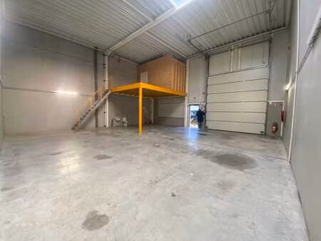 zoning nord-unité pme 144m² + 36 m² bureau en mezzanine + 2p