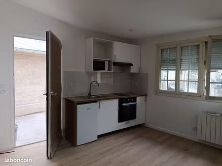 studio meuble avec mezzanine au calme