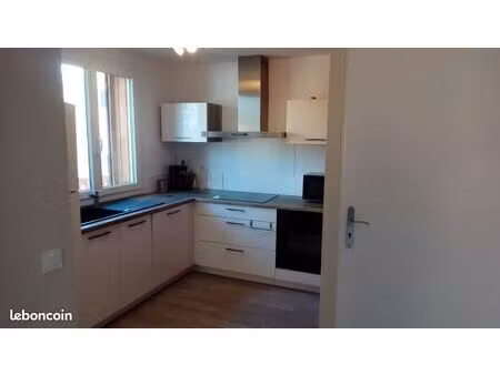 t3 meublé climatisé avec extérieur