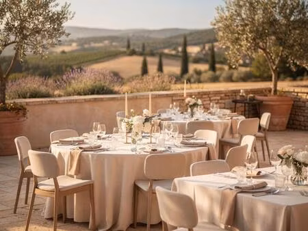 vente commerce 880 m² tourrettes (83440)