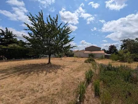 vente terrain à saint-sébastien-sur-loire baugerie (44230) : à vendre / saint-sébastien-su