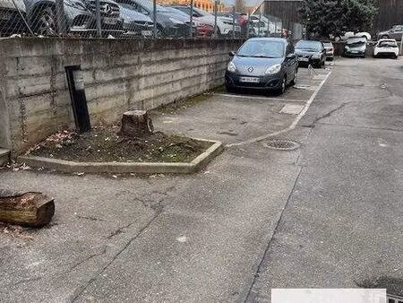 parking à louer