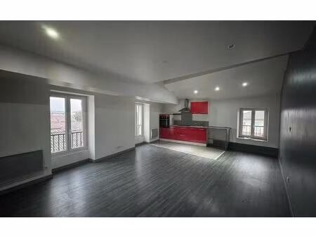 location appartement  m² t-3 à saint-marcellin  780 €