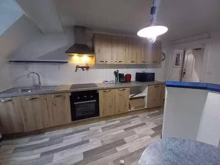 location appartement 3 pièces meublé à guingamp (22200) : à louer 3 pièces meublé / 70m² g