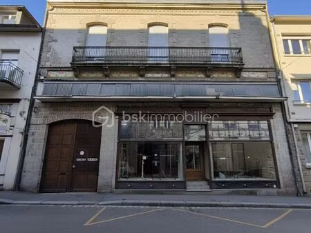 immeuble mixte de 1 405 m² à fougeres