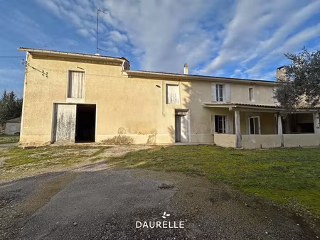 mas à rénover avec dépendances sur 1280 m2 de terrain