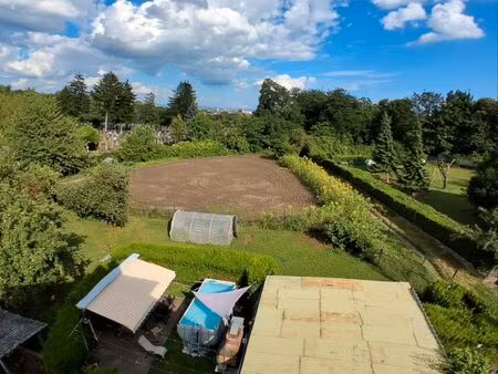 corps de ferme sur 26 ares