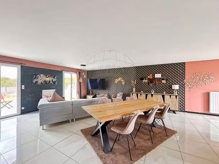 vente maison à saint-lumine-de-coutais (44310) : à vendre / 110m² saint-lumine-de-coutais