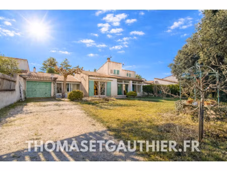 sorgues - maison t6 sur une parcelle de 653 m2