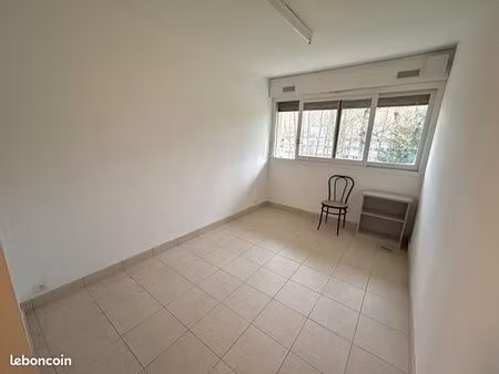 appartement 1 pièce 14 m²