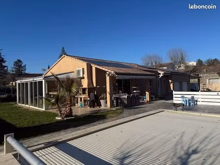 maison plain pied grand terrain 2200m2