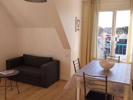 loue 2 pièces meublé excellent état