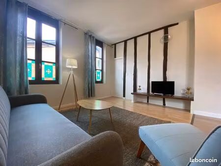 loue 2 pièces centre ville villefranche