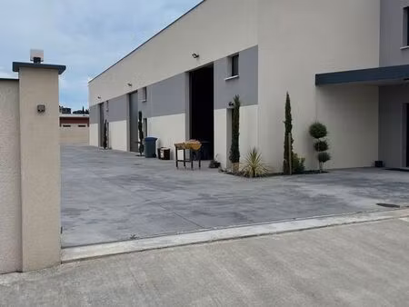 entrepôt 130 m2
