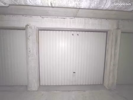 garage à louer dans parking sécurisé en ré de jardin