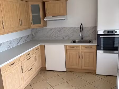 loue theding village