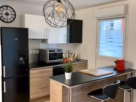 t2 meublé (45 m2) - beau standing