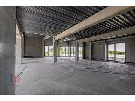 172 m² nieuwbouw kantoren langs bruggesteenweg