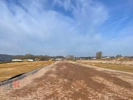 industriegrond van 1.938 m² te koop