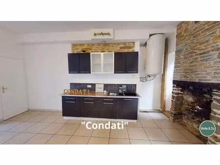 location maison à condé-en-normandie (14110) : à louer / 63m² condé-en-normandie