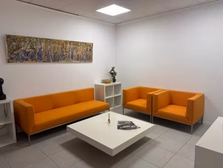 vente locaux professionnels 4 pièces 108 m² à eguilles (13510)  275 000 €