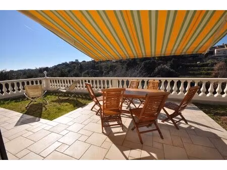 meublé: maison : quatre pièces de 78m² avec balcon et terrasse