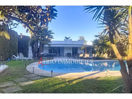 location meublée villa 5 pièces 276 m² à cagnes-sur-mer (06800)  8 000 €