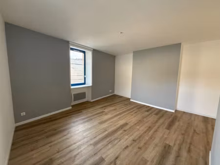 location appartement 1 pièce 38 m² à figeac (46100)  400 €