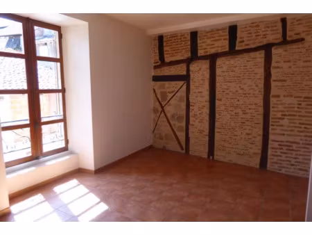 location appartement 2 pièces 50 m² à figeac (46100)  460 €