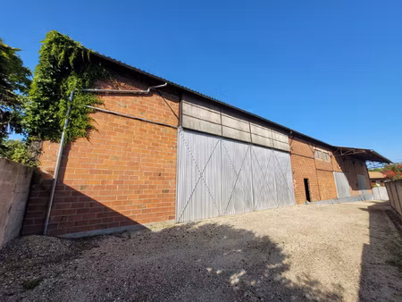 bâtiment - proche centre-ville