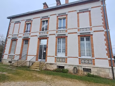 appartement saint mammes 3 pièces de 77 m2 dans un immeuble bourgeois