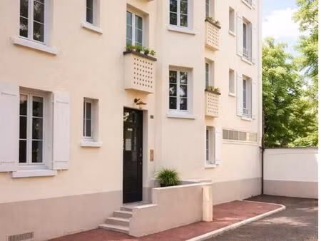 appartement 2 pieces avec une cave en tres bon etat