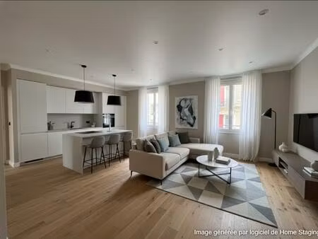 rare  maison en plein centre de pernes-les-fontaines