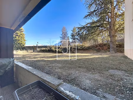 appartement t2 plus 64 70 m2 avec terrasse résidence sé