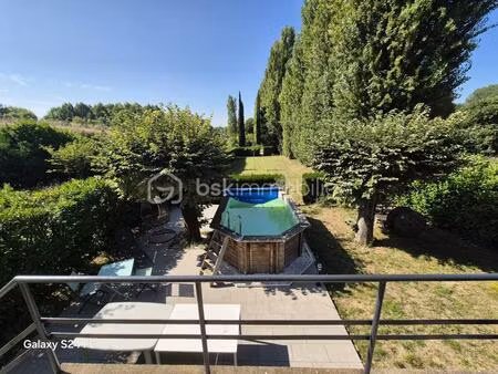 maison rénovée avec charme – grand terrain + piscine – azay-le-rideau