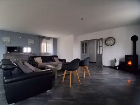 le chambon-feugerolles maison 7 pièces  4 chambres  garage