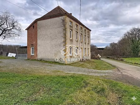 belle propriete avec terrain et etang