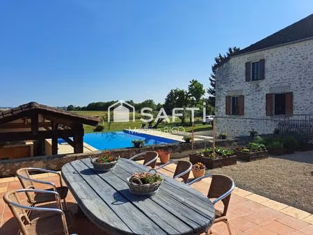 maison 290m2 avec gîte et piscine