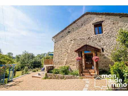 vaste propriété de charme avec gîte classé