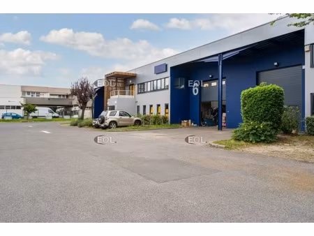 à louer : local d'activités de 400 m²