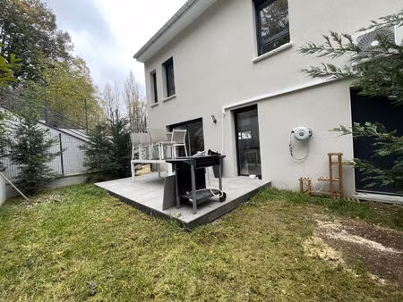 location maison 5 pièces 106 m² à pont-de-chéruy (38230)