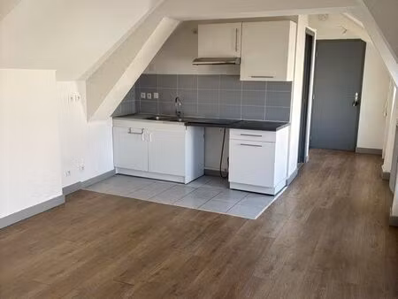 appartement studio centre ville place de la halle 28m2