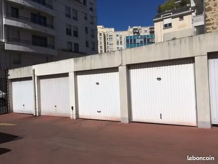 box de garage a louer