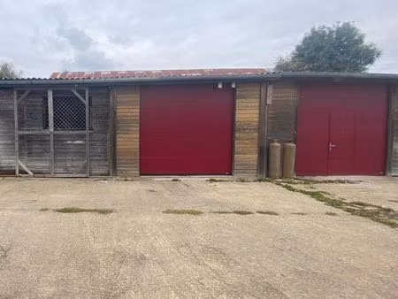 entrepot de stockage 117m2