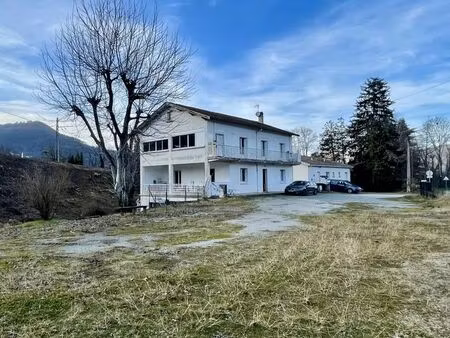 villa 8 pièces 200 m²