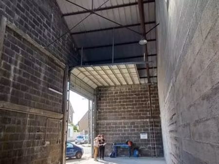 entrepôt env. 100m2 nantes - local de stockage